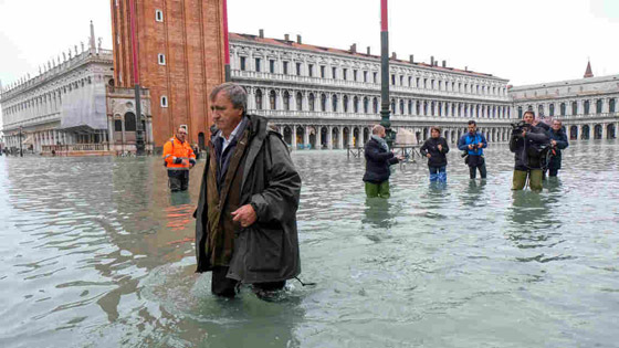 فيضانات البندقية: المدينة الإيطالية تواجه أعلى موجة مدّ منذ أكثر من 50 عاما صورة رقم 10