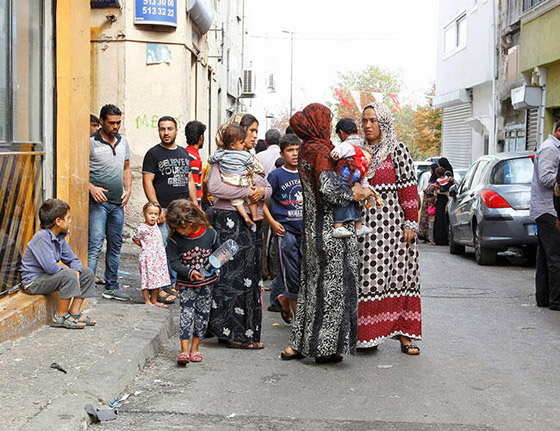 تركيا: 100 ألف سوري غادروا إسطنبول منذ يوليو صورة رقم 3