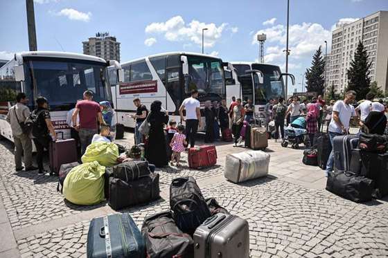 تركيا: 100 ألف سوري غادروا إسطنبول منذ يوليو صورة رقم 8