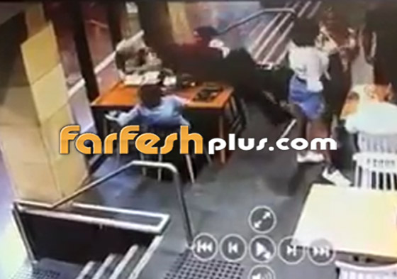 فيديو صادم: أسترالي عنصري ينهال بالضرب الوحشي على امرأة عربية محجبة! صورة رقم 3