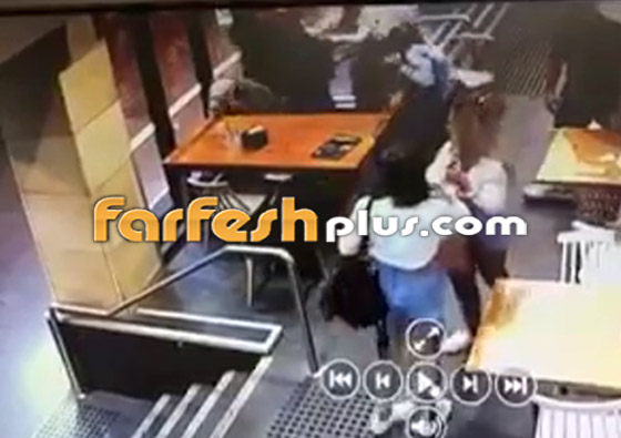 فيديو صادم: أسترالي عنصري ينهال بالضرب الوحشي على امرأة عربية محجبة! صورة رقم 4