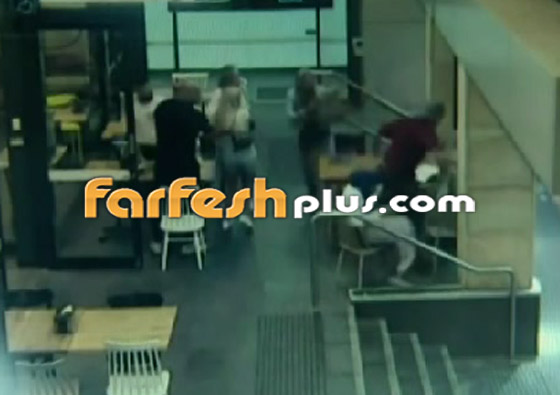 فيديو صادم: أسترالي عنصري ينهال بالضرب الوحشي على امرأة عربية محجبة! صورة رقم 9