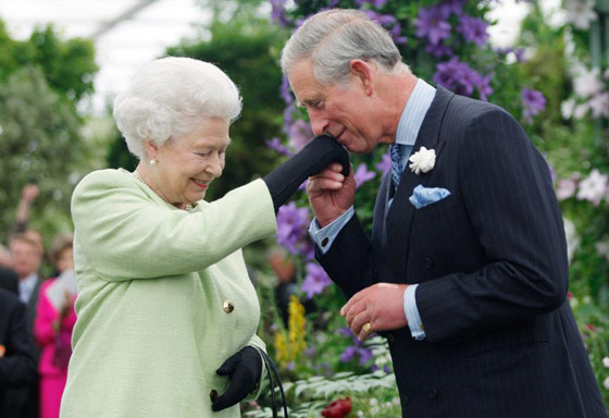 الملكة إليزابيث تستعد للتنازل عن عرش بريطانيا لابنها الأمير تشارلز! صورة رقم 5