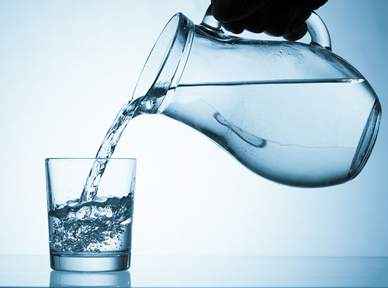 5 علامات على أنك تشرب ماء أكثر من اللازم صورة رقم 10