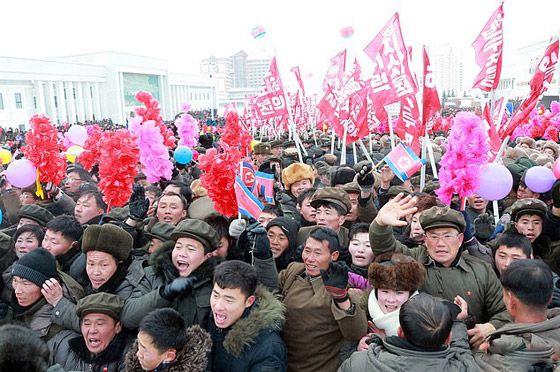 زعيم كوريا الشمالية يفتتح (المدينة الاشتراكية الفاضلة) الجديدة صورة رقم 6