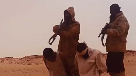 ليبيا.. داعش يعود بفيديو مروع لعمليات ذبح وإعدامات جماعية صورة رقم 1