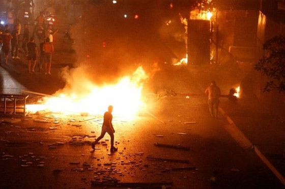 لبنان.. هدوء حذر بعد ليلة مواجهات بين الأمن والمحتجين صورة رقم 6