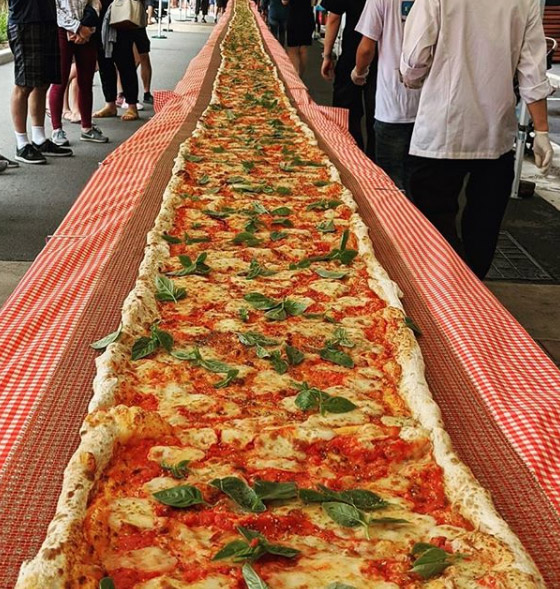 بيتزا ضخمة بطول 103 أمتار في حملة لمكافحة حرائق أستراليا! صورة رقم 13