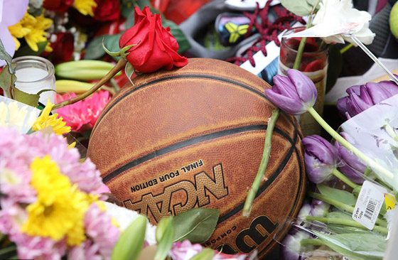 فيديو: وفاة (كوبي براينت) نجم كرة السلة الأمريكية بتحطم مروحية صورة رقم 24