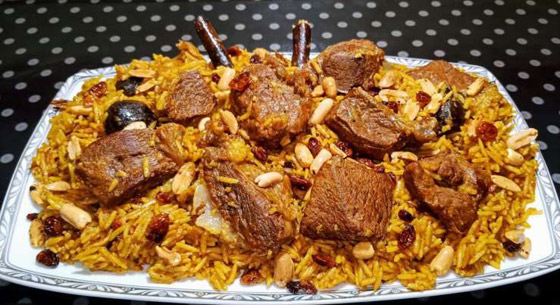 من أشهر الأكلات السعودية: كبسة، مندي، ربيان، قوزي منسف وعصيدة صورة رقم 1