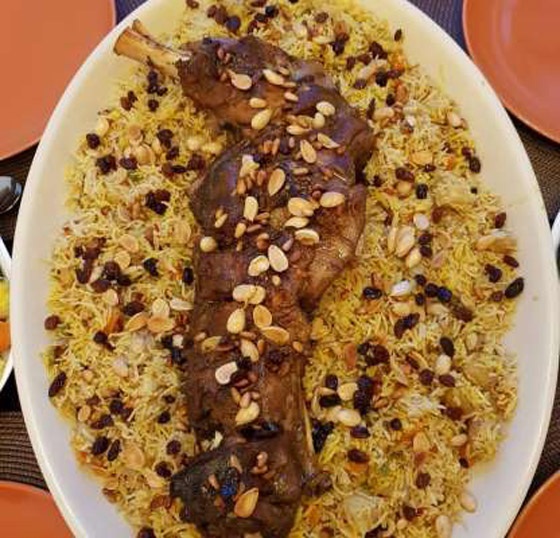من أشهر الأكلات السعودية: كبسة، مندي، ربيان، قوزي منسف وعصيدة صورة رقم 7