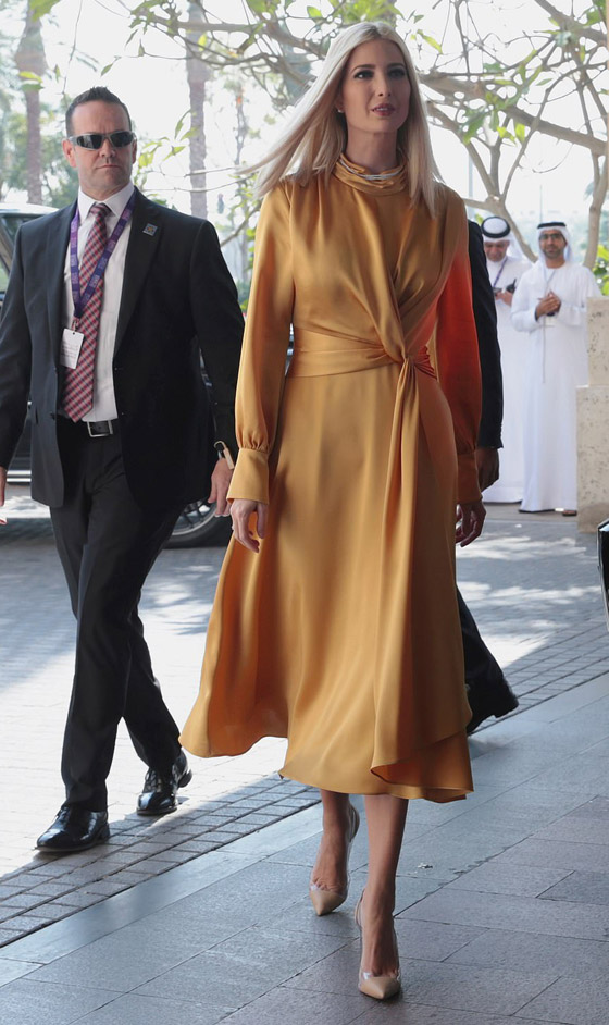 إيفانكا ترامب تخطف الأنظار في الإمارات بـ3 إطلالات مميزة ومحتشمة صورة رقم 4