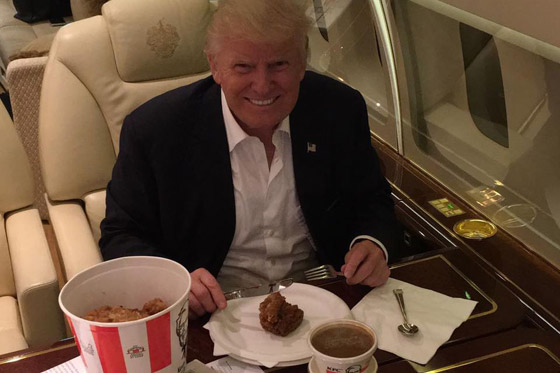 بالصور الرئيس دونالد ترامب يعشق الأطعمة السريعة: البيتزا البرجر والتاكو صورة رقم 2