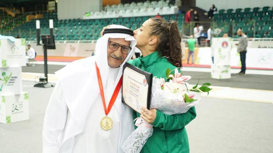  صورة رقم 4 - رغم صغر سنها: المبارزة السعودية (الحسناء الحماد) ربحت بطولات عالمية
