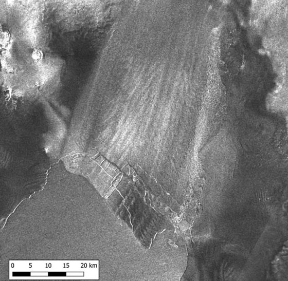 الكشف عن انهيار جبل جليدي عملاق ثلاثة أضعاف حجم باريس! صور صورة رقم 3