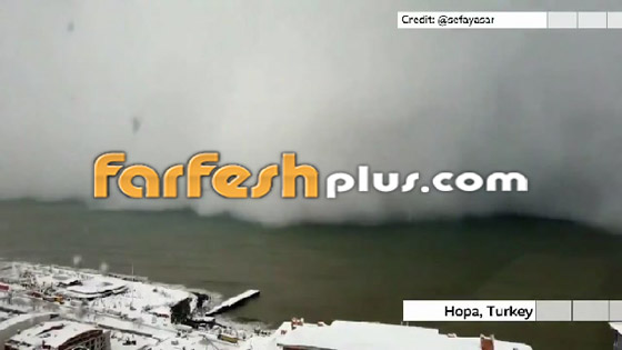 رجل يوثق فيديو يحبس الأنفاس لعاصفة ثلجية وهي تزحف باتجاه المدينة صورة رقم 3