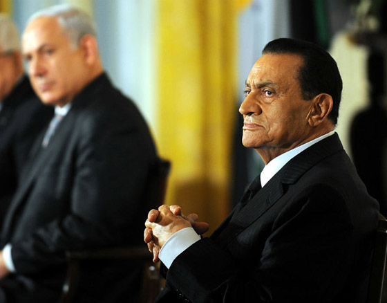 نتنياهو حزين لوفاة حسين مبارك.. وطبيب يكشف مرض الرئيس الراحل النادر صورة رقم 9