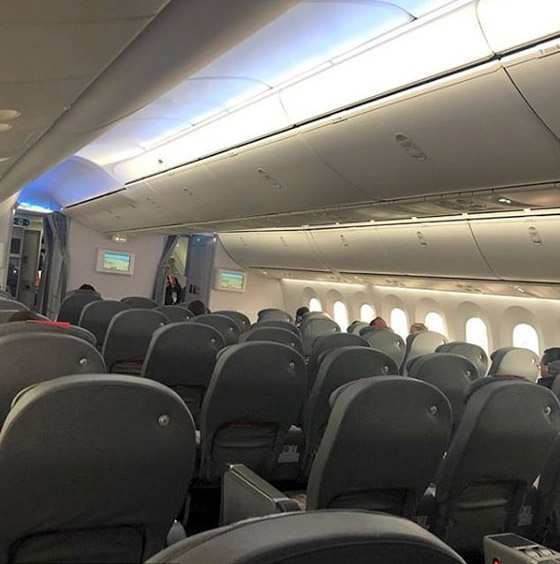 مسافرون يشاركون لقطات لرحلاتهم في طائرات شبه خالية بسبب كورونا صورة رقم 13