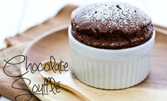 لعشاق الشوكولاتة.. طريقة سهلة لتحضير حلوى السوفلي الفرنسية اللذيذة صورة رقم 4