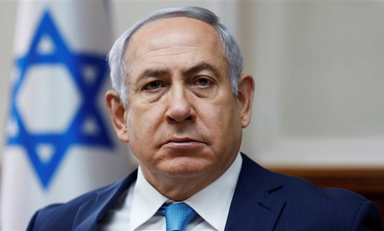 مشهد تاريخي: نتنياهو رئيس وزراء إسرائيل يمثل أمام المحكمة بتهم فساد صورة رقم 1