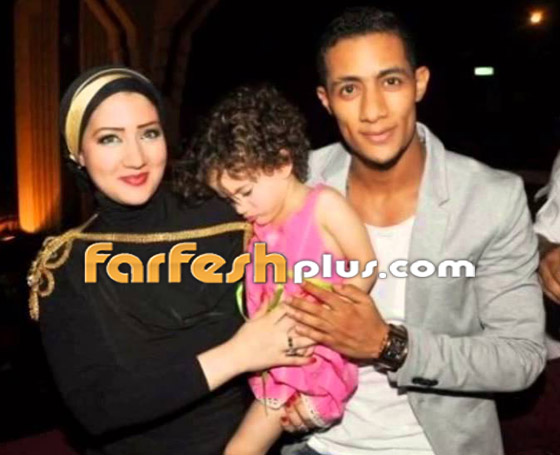 صور محمد رمضان مع زوجته الأولى المحجبة والثانية تشعل الجدل صورة رقم 1