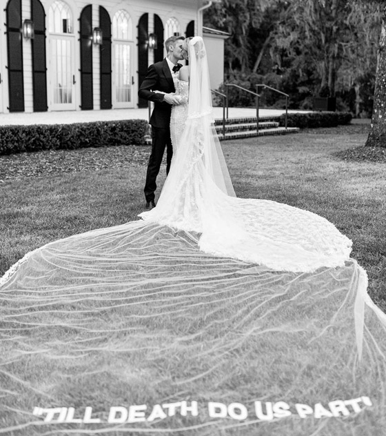 بالصور: قائمة بأجمل فساتين الزفاف الأيقونية التي لن ينساها التاريخ صورة رقم 16