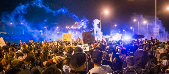 10 آلاف شخص.. حصيلة اعتقالات الاحتجاجات الأميركية صورة رقم 1