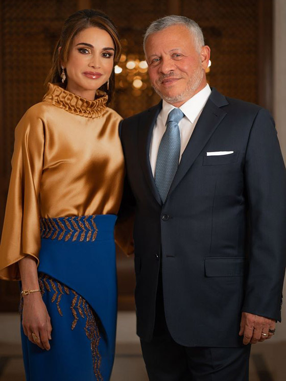 الملكة رانيا تحتفل بعيد ميلادها الخمسين بإطلالة مميزة بالأبيض.. صور صورة رقم 15