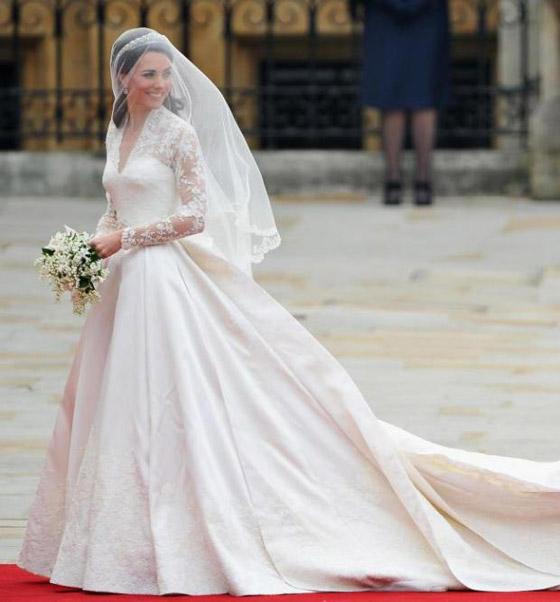صور أغلى 7 فساتين زفاف للملكات بالعالم: بينها فستان بـ120 مليون جنيه.. صورة رقم 6