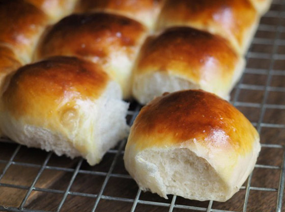 إليكم طريقة تحضير الخبز بالحليب الهش والسهل والشهي صورة رقم 4
