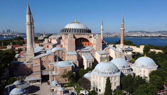 أردوغان يتمسك بـ(الحقوق السيادية) في تحويل آيا صوفيا إلى مسجد صورة رقم 5