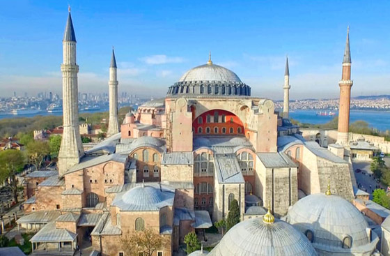 أردوغان يتمسك بـ(الحقوق السيادية) في تحويل آيا صوفيا إلى مسجد صورة رقم 4