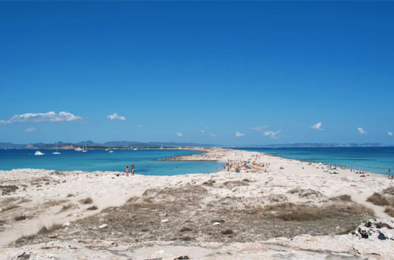 صور: تعرفوا إلى قائمة أفضل الشواطئ في أوروبا والعالم للعام 2020 صورة رقم 5