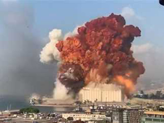 انفجار هائل يهز بيروت: 10 قتلى ومئات الجرحى ودمار هائل صورة رقم 7
