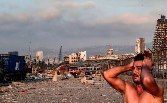 لبنان ينعي ضحايا الانفجار الذي أودى بحياة العشرات وأصاب الآلاف صورة رقم 16