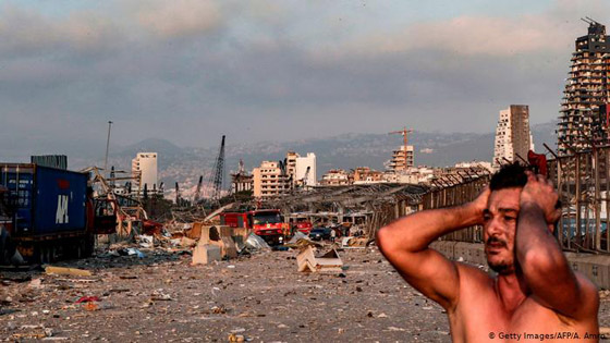 سحابة موت وأطلال وضحايا بالآلاف.. صور مروعة من انفجار بيروت صورة رقم 5