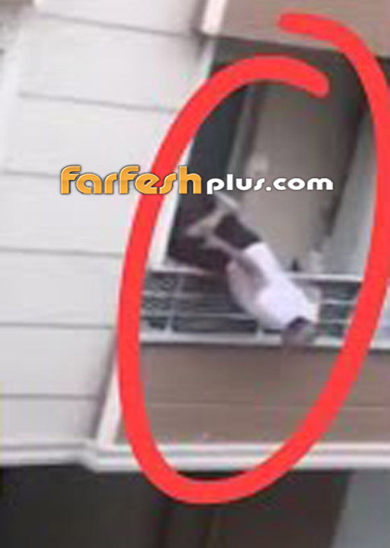 فيديو صادم.. تركي يتشاجر مع قريبه وفجأة يختل من الشرفة ويسقط! صورة رقم 2