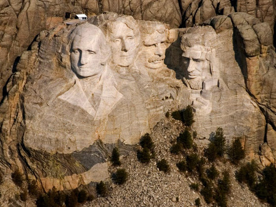 هل سيتم وضع صورة ترامب على جبل راشمور مع الرؤساء العظماء؟ صورة رقم 10