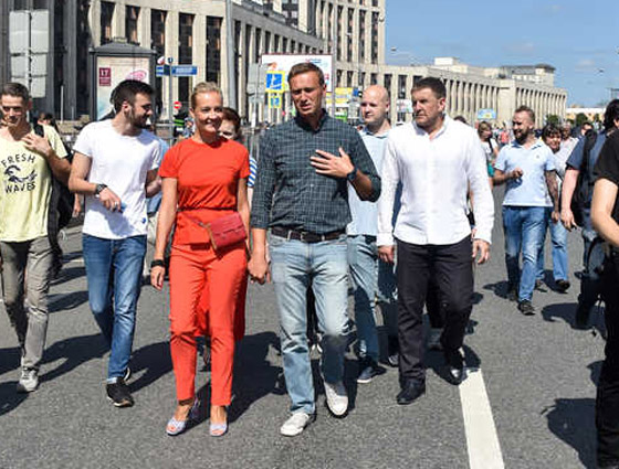 أبرز معارضي الرئيس الروسي في حالة حرجة بعد إصابته بتسمم مفاجئ! صورة رقم 23