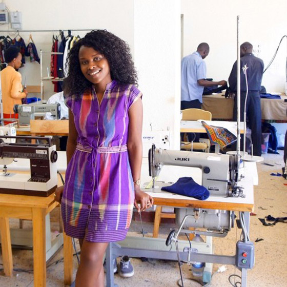  صورة رقم 5 - من مهاجرة أفريقية إلى صاحبة شركة أزياء تجني آلاف الدولارات