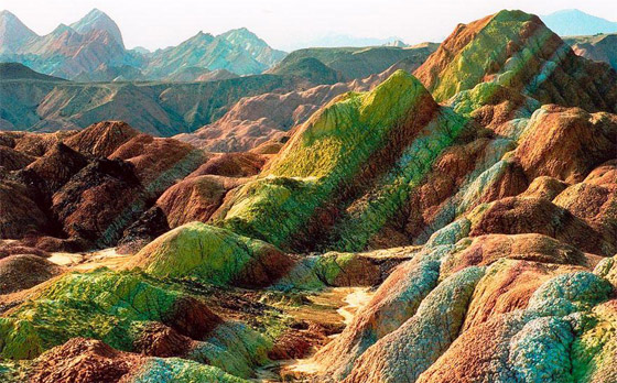 جبال دنكسيا في الصين: ملونة بقوس قزح كلوحة زيتية ويعشقها السياح صورة رقم 15