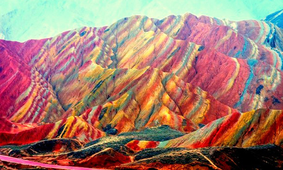 جبال دنكسيا في الصين: ملونة بقوس قزح كلوحة زيتية ويعشقها السياح صورة رقم 20