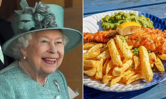 فيديو طباخ القصر يكشف سر طبق السمك والبطاطس الذي تعشقه الملكة إليزابيث صورة رقم 1