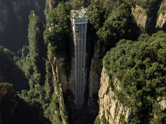 بالصور: مصعد (100 تنين) في الصين أعلى مصعد في العالم! صورة رقم 1
