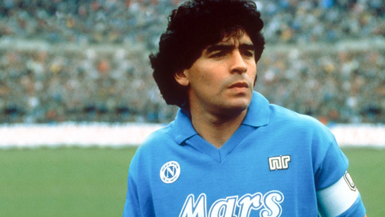 وفاة أسطورة كرة القدم الأرجنتيني دييغو مارادونا صورة رقم 9