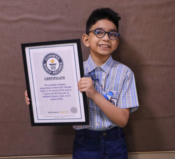 طفل هندي (6 سنوات) يدخل موسوعة غينيس كأصغر مبرمج كمبيوتر بالعالم صورة رقم 1