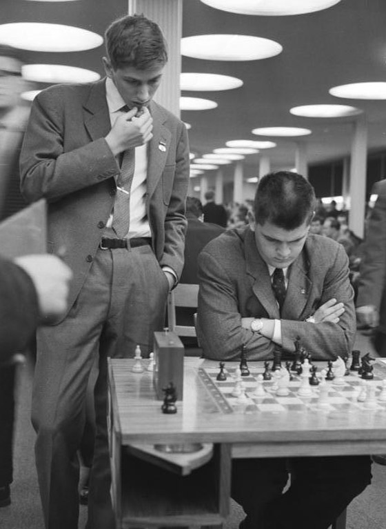 أسطورة الشطرنج بوبي فيشر.. عبقري فرح بهجمات سبتمبر وهاجم إسرائيل صورة رقم 10