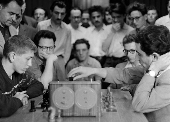 أسطورة الشطرنج بوبي فيشر.. عبقري فرح بهجمات سبتمبر وهاجم إسرائيل صورة رقم 8