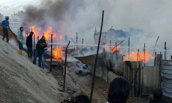 إحراق مخيم للاجئين السوريين في شمال لبنان صورة رقم 6