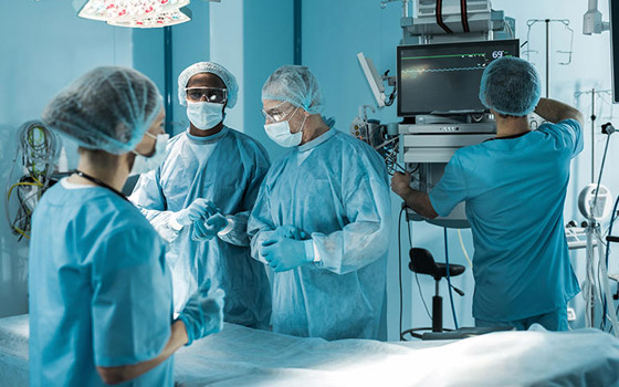 سبب ارتداء الأطباء اللون الأخضر أو الأزرق خلال الجراحة والعمليات صورة رقم 5